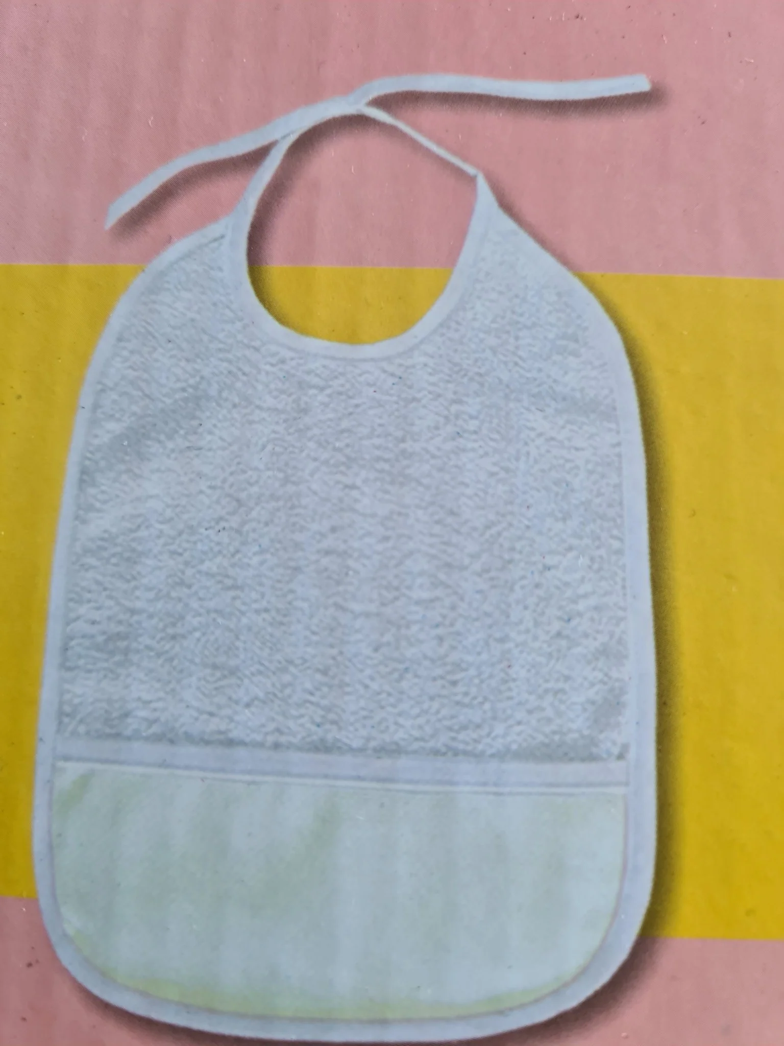 Bavoir à broder en éponge de qualité supérieure - dimension totale 25X33cm - zone à broder : 23X8cm (prix pour un bavoir) - Image 5