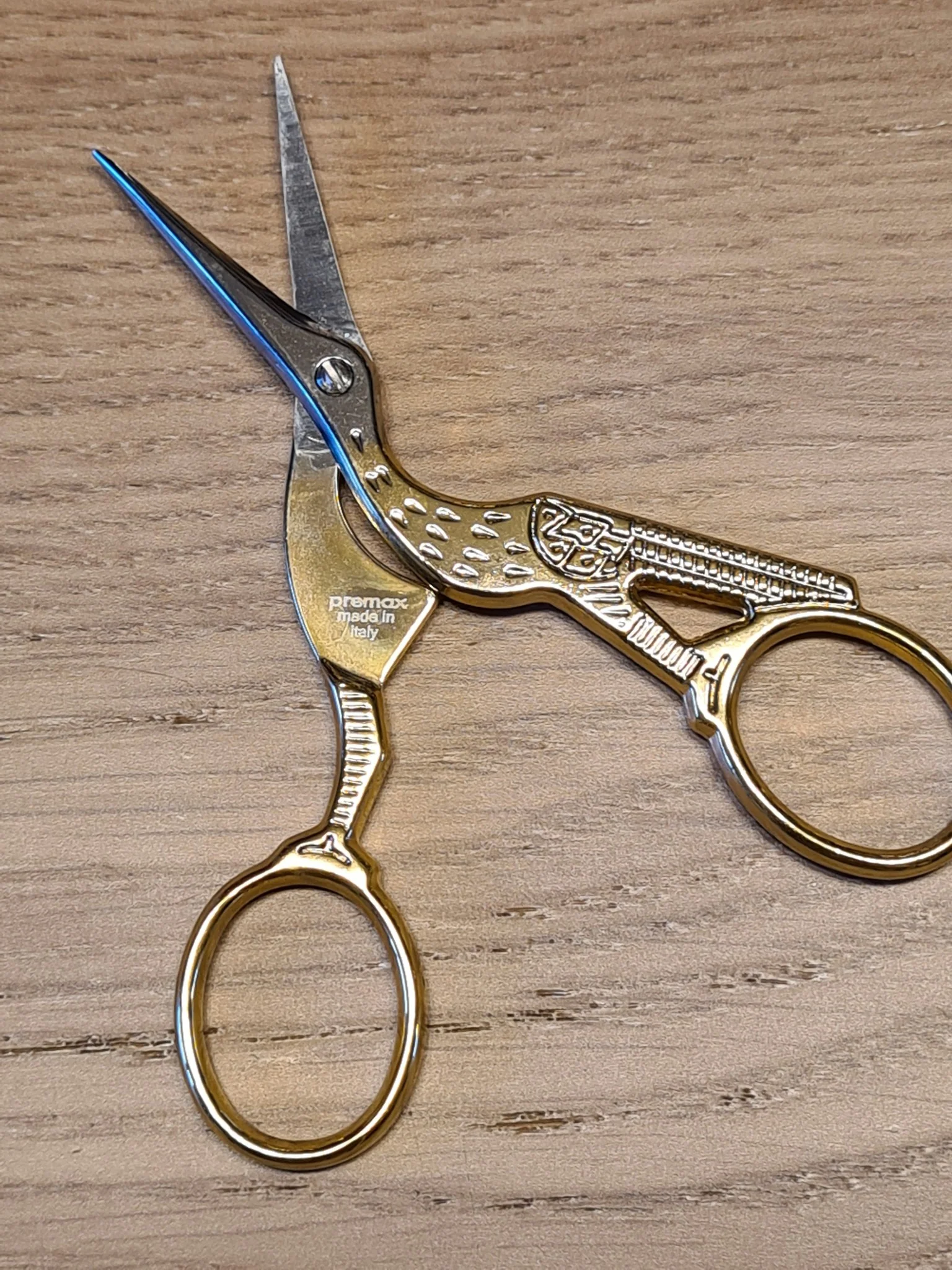 Ciseaux "cigogne" de broderie de fabrication italienne doré - Image 3