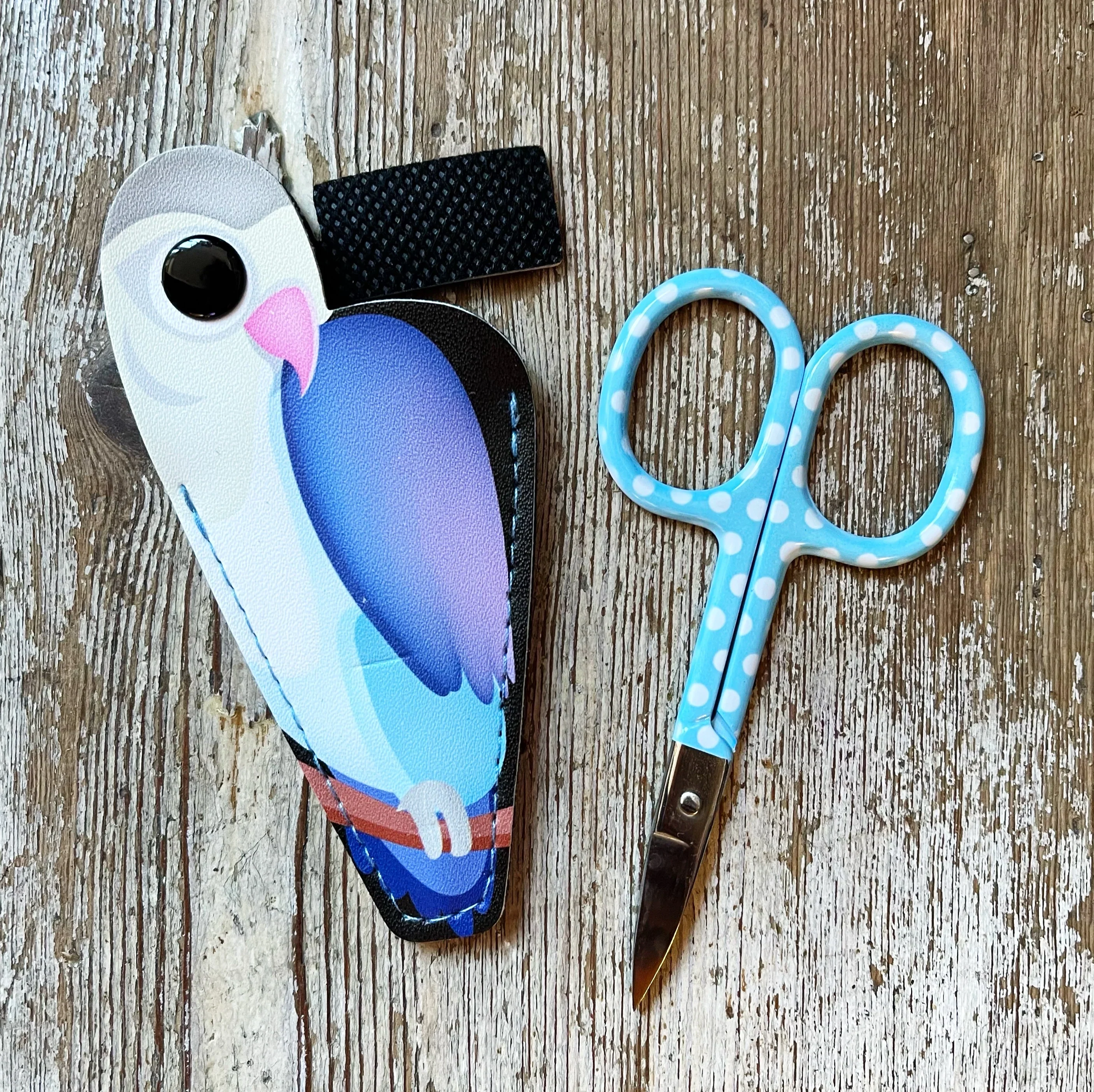 Ciseaux de broderie dans leur housse perroquet vert ou bleu (prix pour le set) - Image 3