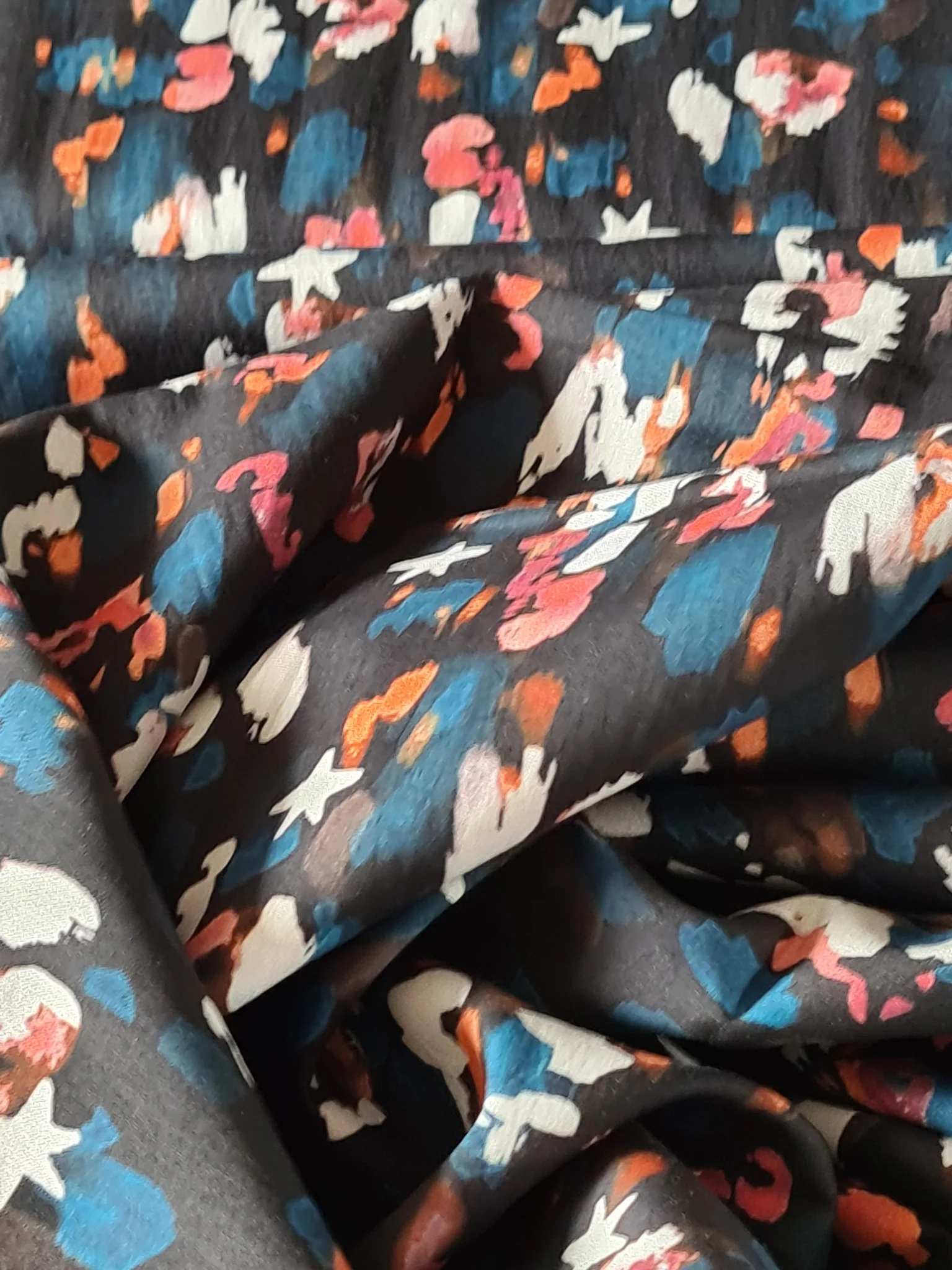 Cotton lawn oeko-tex "Ciel étoilé sur fond noir" de la collection Flourish de Dashwood Studio par Helen Powlman (prix pour 10cm) - Image 4