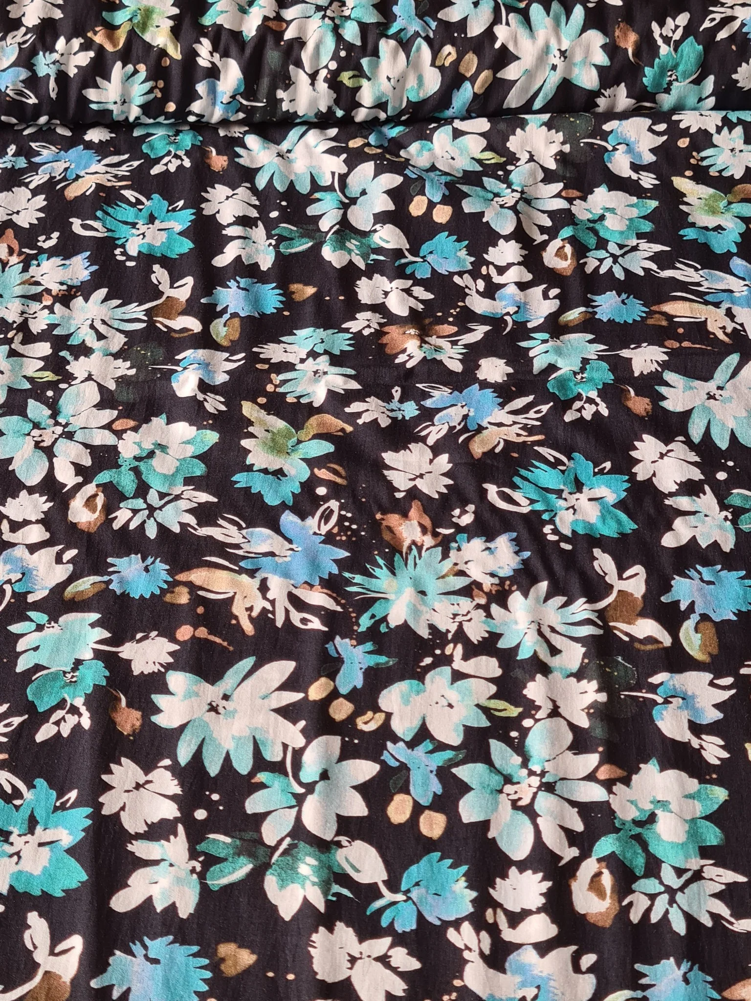 Cotton lawn oeko-tex "Flourish sur fond bleu" de Dashwood Studio par Helen Powlman (prix pour 10cm) - Image 3