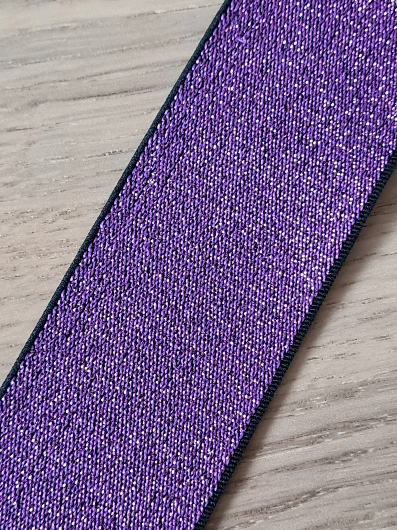 Elastique doux en lurex 38mm sur fond noir (unité = 50cm) - Image 4