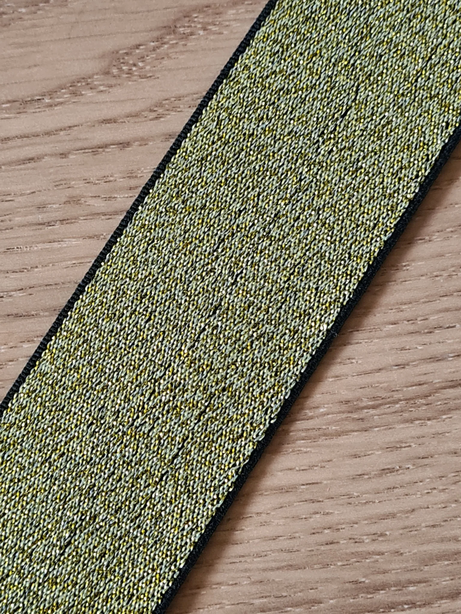 Elastique doux en lurex 38mm sur fond noir (unité = 50cm) - Image 6