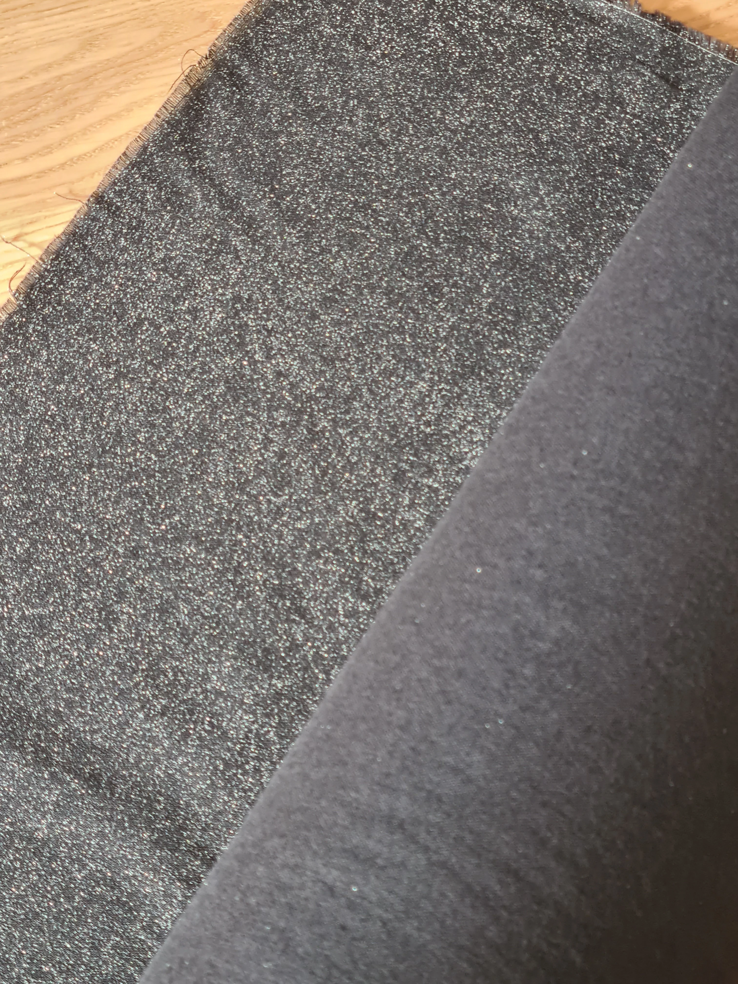 Entoilage tissé thermocollant 100% coton - qualité A4 - laize de 90cm- disponible en noir et blanc (prix au mètre) - Image 5