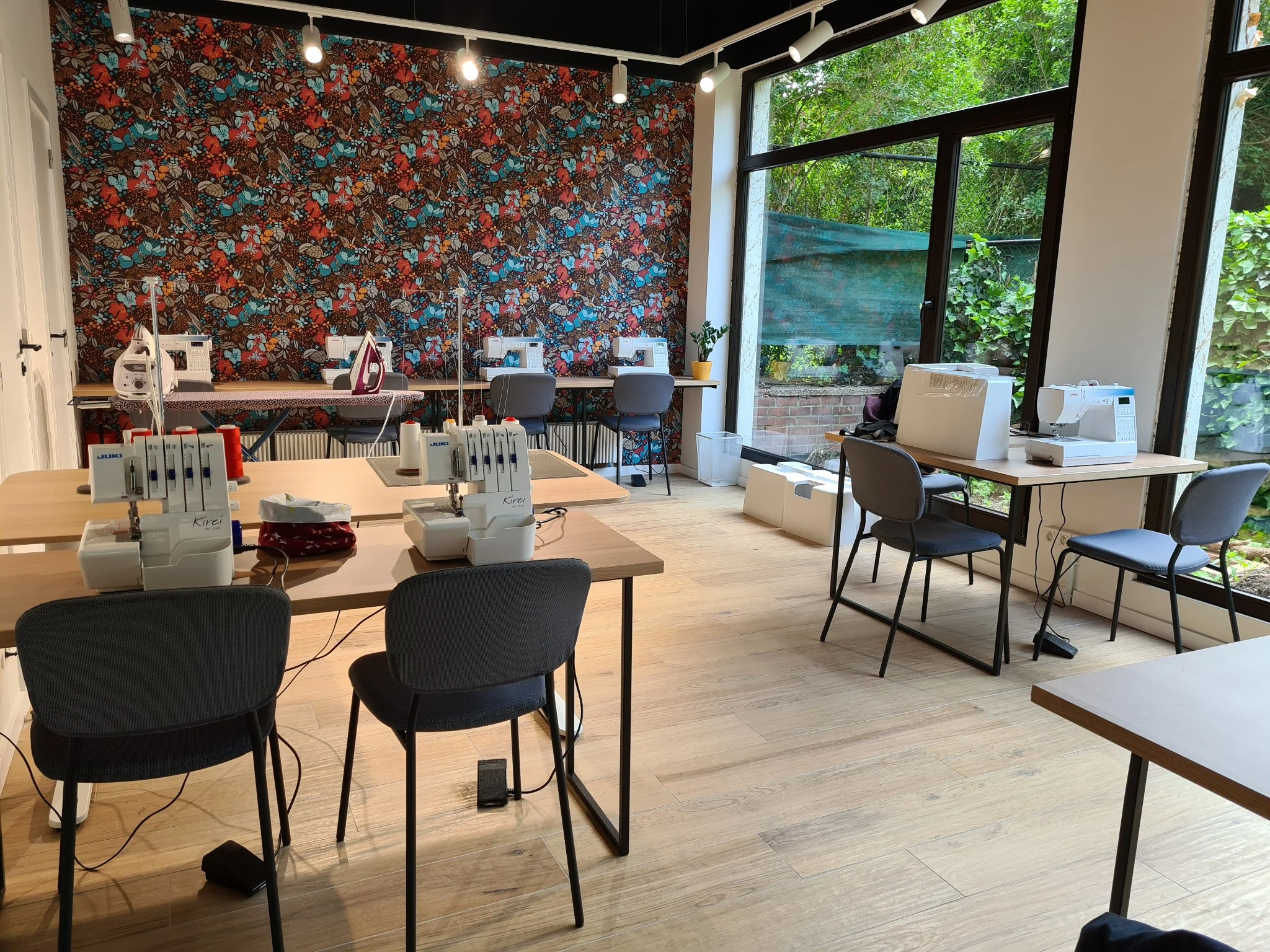 Je découvre la surjeteuse et je couds mon premier tee-shirt - Image 5