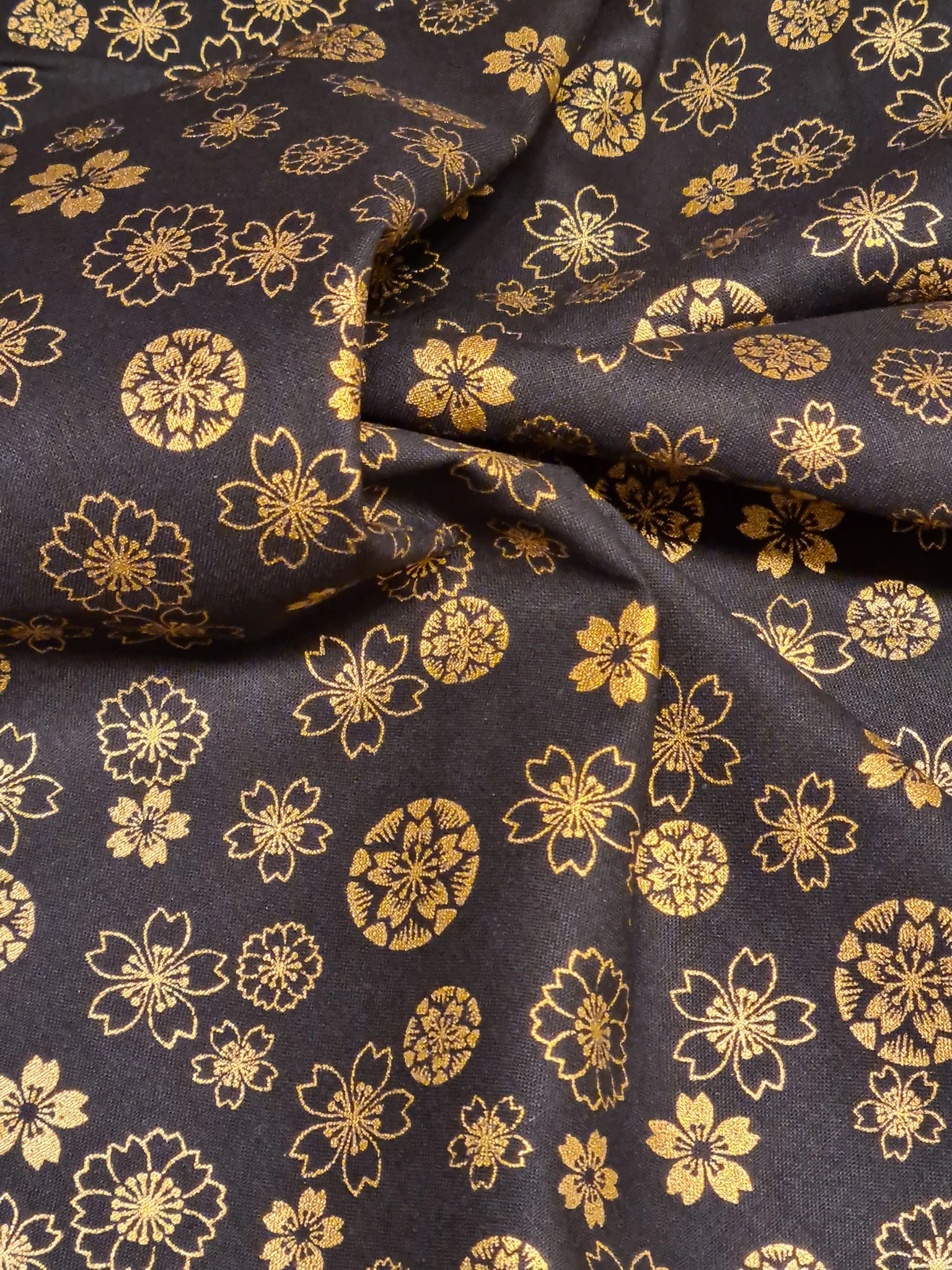 Tissu 100% coton Sakura doré noir (prix pour 10cm) - Image 5
